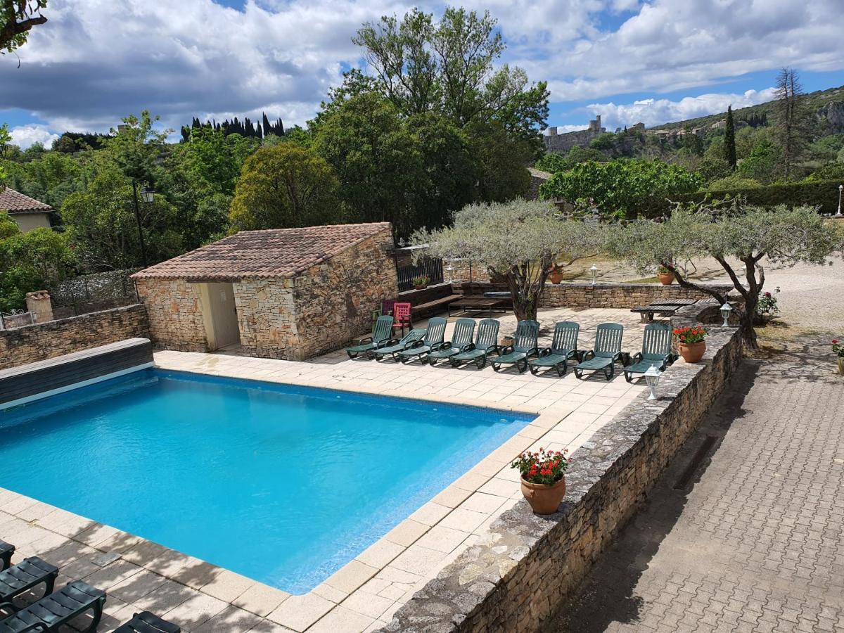 Logis Hotel Restaurant L'Escarbille Saint-Martin-dʼArdèche Buitenkant foto