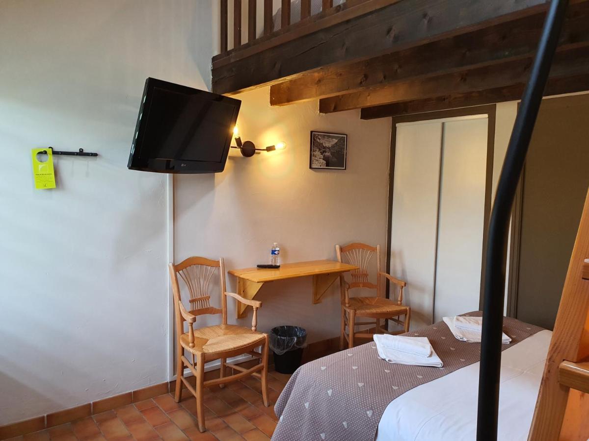 Logis Hotel Restaurant L'Escarbille Saint-Martin-dʼArdèche Buitenkant foto